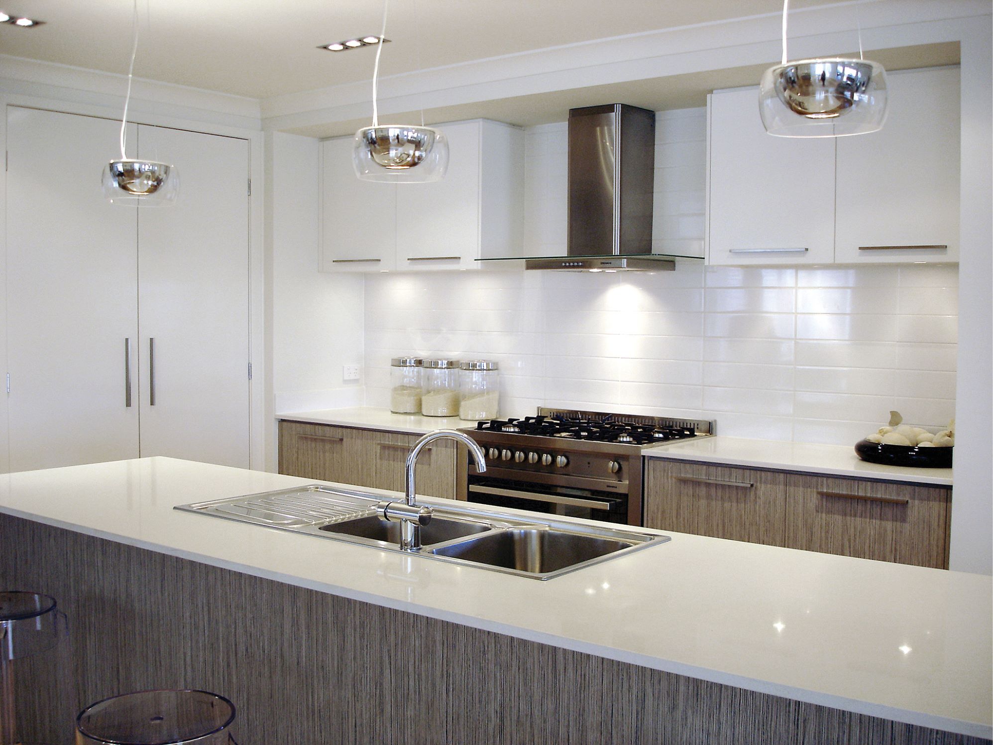 Traditions White Glossy 4x16 | Roma Tile NY